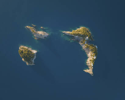 Aerial view of Li Galli archipelago, Amalfi Coast, Italy. - AAEF19755