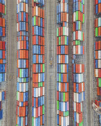 Luftaufnahme des Hafens von Long Beach, Kalifornien, Vereinigte Staaten. - AAEF20022
