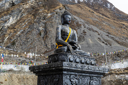 Buddhistische Stupa im Muktinath-Tal, Königreich Mustang, Himalaya, Nepal, Asien - RHPLF26165