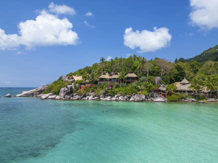 Aerial view of resort on Sairee beach on Ko Tao island, Thailand. - AAEF20823