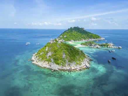 Aerial view of Nang Yuan Island connected by sandbanks off Ko Tao island, Thailand. - AAEF20831