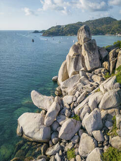 Aerial view of Chalok Baan Kao bay granite coast line on the island of Ko Tao, Thailand. - AAEF20842