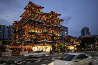 Exterior of Buddha Tooth Relic Temple, Chinatown, Central Area, Singapore, Southeast Asia, Asia - RHPLF26375