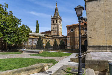 Cathedral of San Salvador, Oviedo, UNESCO World Heritage Site, Asturias, Spain, Europe - RHPLF26584