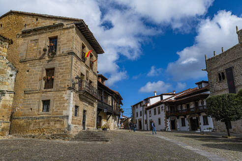 Historic town, Santillana del Mar, Cantabria, Spain, Europe - RHPLF26604