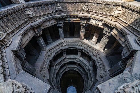 Dai Halima Vav Stepwell, Ahmedabad, Gujarat, India, Asia - RHPLF26615