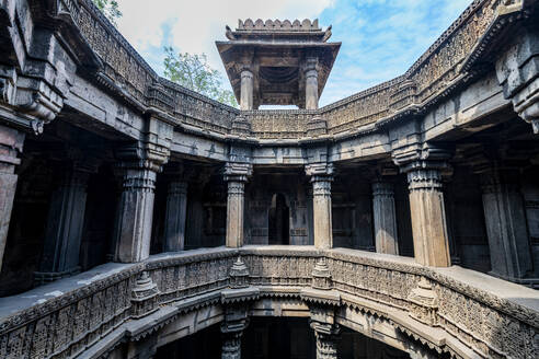 Dai Halima Vav Stepwell, Ahmedabad, Gujarat, India, Asia - RHPLF26617