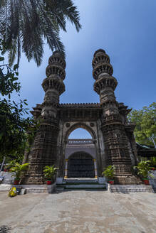 Sidi Bashir Masjid, The Shaking Minarets, UNESCO World Heritage Site, Ahmedabad, Gujarat, India, Asia - RHPLF26633