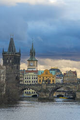 Charles Bridge and Old Town Bridge Tower, UNESCO World Heritage Site, Prague, Bohemia, Czech Republic (Czechia), Europe - RHPLF26722