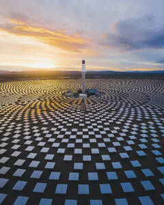 Luftaufnahme eines solarthermischen Kraftwerks in der Nähe von Tonopah, Nevada, Vereinigte Staaten. - AAEF21318
