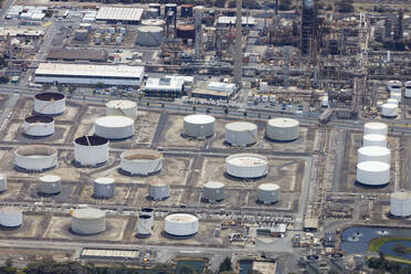 Aerial view of Large refinery factory on hot summers day, Melbourne, Victoria, Australia. - AAEF21866