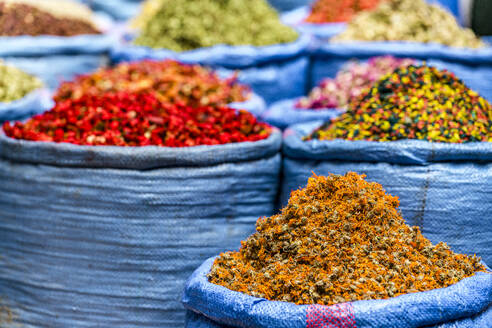 Spices and herbs for sale in Marrakech souk, Morocco, North Africa, Africa - RHPLF27009
