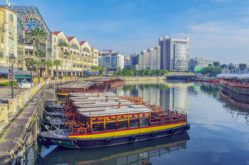 Singapore, Singapore City, Row of boats moored in Clarke Quay - THAF03210