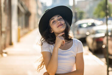 Beautiful happy woman with casual clothes portrait - Young pretty girl posing outdoors - DMDF03369