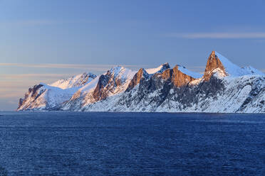 Norwegen, Troms og Finnmark, Berge rund um den Mefjord - ANSF00508