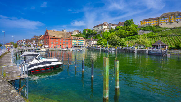 Germany, Baden-Wurttemberg, Meersburg, Marina of town on shore of Lake Constance in summer - MHF00731