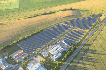 Deutschland, Sachsen-Anhalt, Luftaufnahme eines Solarkraftwerks im Harz - PVCF01357