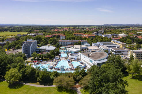 Deutschland, Bayern, Bad Fussing, Drohnenansicht der Europa Therme - WWF06269