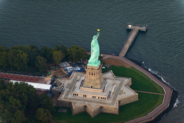 Statue of Liberty from above, New York - View of NY landmarks from helicopter tour - DMDF04405