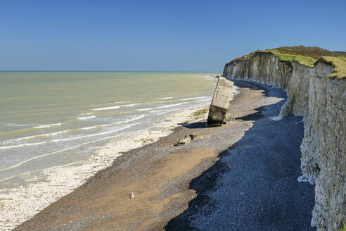 Atlantic coasts with chalk cliffs under blue sky - ANSF00579