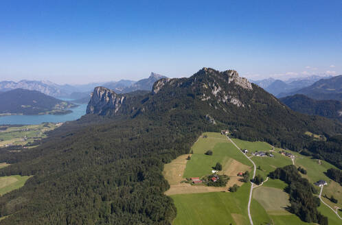 Österreich, Oberösterreich, Drohnenansicht des Schober- und Drachenwandgebirges im Sommer - WWF06383