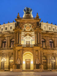 Die Semperoper, das Opernhaus der SA�chsischen Staatsoper Dresden, Dresden, Sachsen, Deutschland, Europa - RHPLF27332