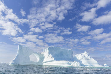 Huge iceberg from the nearby Ilulissat Icefjord floating near Ilulissat, formerly Jakobshavn, Western Greenland, Polar Regions - RHPLF27342