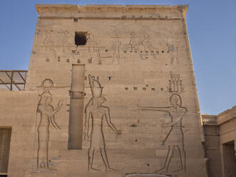 Hieroglyphen im Philae-Tempelkomplex, Der Tempel der Isis, derzeit auf der Insel Agilkia, UNESCO-Weltkulturerbe, Ägypten, Nordafrika, Afrika - RHPLF28044