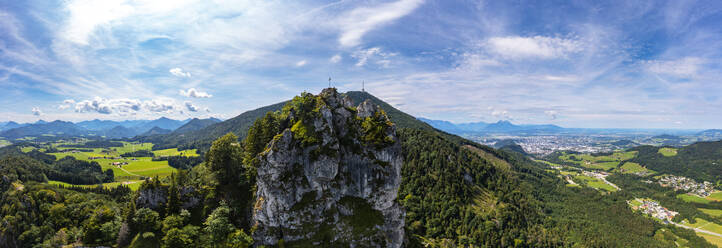 Österreich, Salzburger Land, Drohnenpanorama des Nocksteingipfels und der umliegenden Landschaft im Sommer - WWF06505