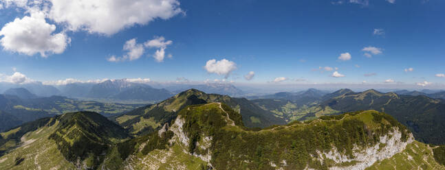 Österreich, Salzburger Land, Drohnenpanorama vom Schmittenstein im Sommer - WWF06507