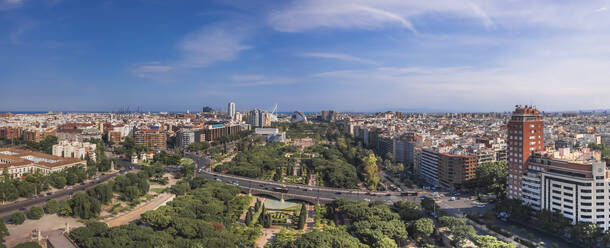 Panoramic view of City of Arts and Sciences from Turia Park, Valencia, Spain. - AAEF22075