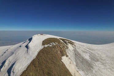 Aerial Drone View of Mount Ararat, Snowy Mountain, Agri, Türkei. - AAEF22152