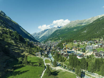 Aerial view of Zermatt, a small town famous for winter destination on the Swiss Alps, Valais, Switzerland. - AAEF22501