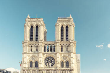 Frankreich, Ile-De-France, Paris, Fassade von Notre Dame de Paris - TAMF03981