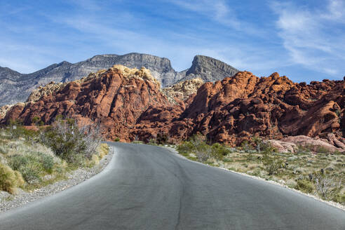 USA, Nevada, Las Vegas, Loop road through Red Rock Canyon National Conservation Area - TETF02267