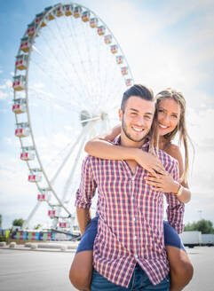 Pärchen-Dating im Freien - DMDF07395