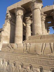 Der antike Tempel von Kom Ombo, erbaut während der Ptolemäerzeit, steht in Kom Ombo, Ägypten, Nordafrika - RHPLF28233