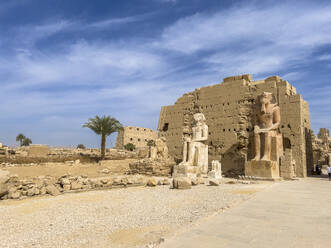 Der Karnak-Tempelkomplex ist eine UNESCO-Weltkulturerbestätte in der Nähe von Luxor, Ägypten, mit einer Mischung aus Tempeln, Kapellen und anderen Gebäuden - RHPLF28329