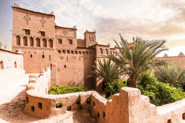 Palm trees surrounding the historic fortified residence (kasbah) of Amridil, Skoura, Atlas mountains, Ouarzazate province, Morocco, North Africa, Africa - RHPLF28498