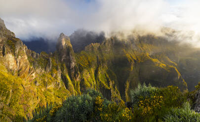 View from Miradouro do Ninho da Manta of Pico do Arieiro at sunrise, Madeira, Portugal, Atlantic, Europe - RHPLF28672