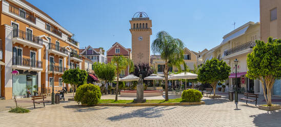 Blick auf den Glockenplatz in Argostoli, Hauptstadt von Kefalonia, Argostolion, Kefalonia, Ionische Inseln, Griechische Inseln, Griechenland, Europa - RHPLF28737