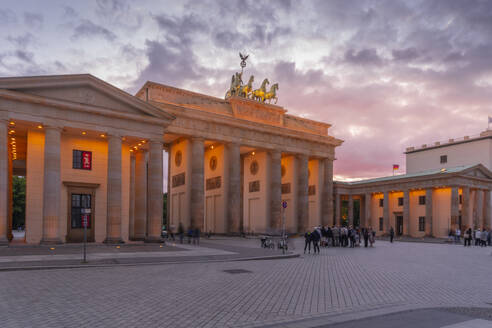 View of Brandenburg Gate at dusk, Pariser Square, Unter den Linden, Berlin, Germany, Europe - RHPLF28835