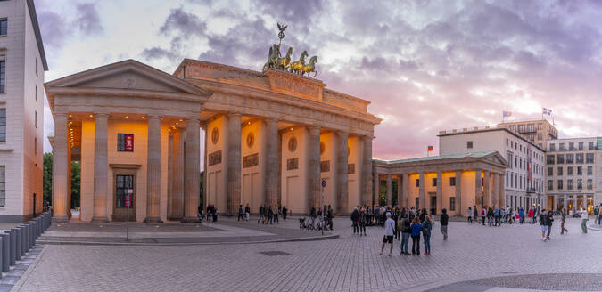 View of Brandenburg Gate at dusk, Pariser Square, Unter den Linden, Berlin, Germany, Europe - RHPLF28845
