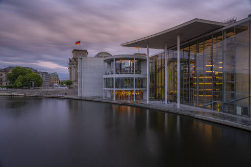 View of the River Spree, the Reichstag (German Parliament building) and Paul Loebe Building at sunset, Mitte, Berlin, Germany, Europe - RHPLF28857