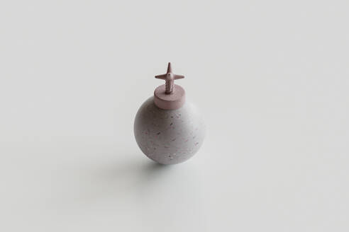3D-Rendering von rosa Bombe über weißem Hintergrund - GCAF00448