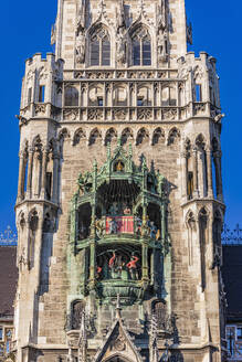 Deutschland, Bayern, München, Details des Neuen Rathauses am Marienplatz - WDF07427