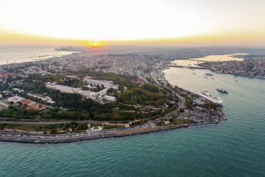 Aerial view of Topkapi Palace, Old City and Golden Horn, Istanbul, Turkey. - AAEF23062