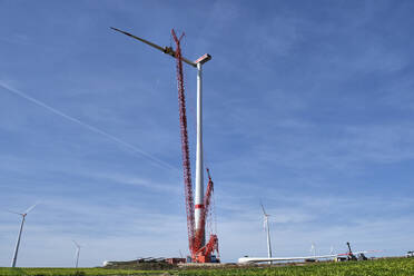 Deutschland, Rheinland-Pfalz, Flonheim, Bau einer großen Windkraftanlage - BSCF00672