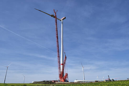 Germany, Rhineland-Palatinate, Flonheim, Construction of large wind turbine - BSCF00672