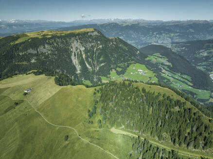 Aerial view of the mountain ridge at the top of Alpe di Siusi (Seiser Alm) on the Dolomites mountains, Trentino, South Tyrol in Northern Italy. - AAEF23568